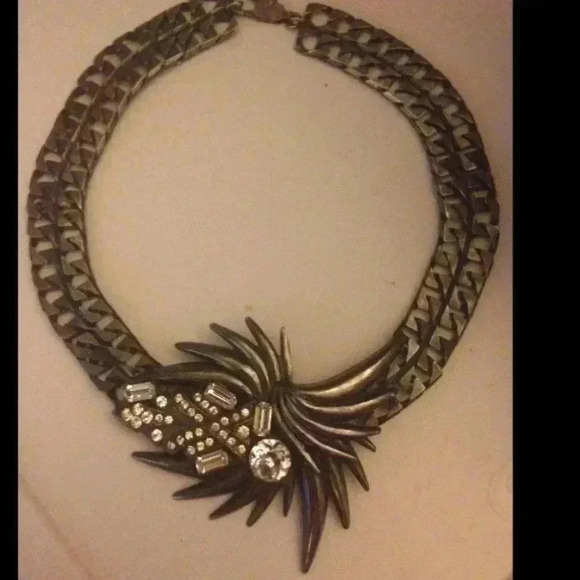 Jewelry - Gorgeous vintage studded necklace